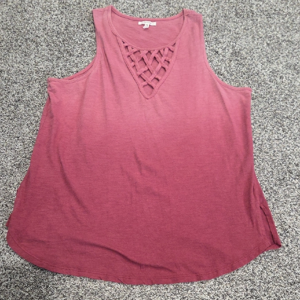 Maurices Sleeveless Ombre Pink Top with Lattice Detail Size Large